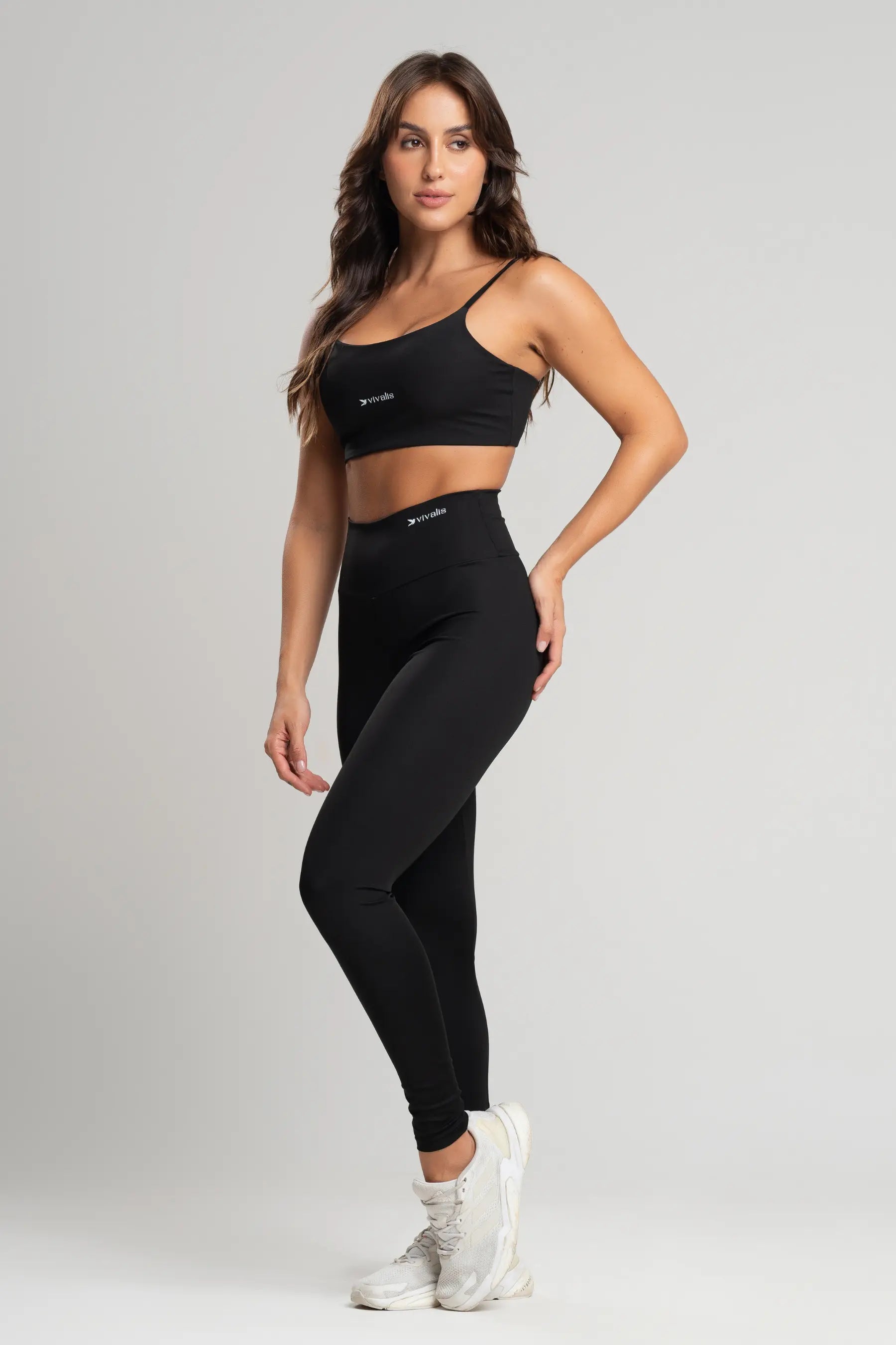 Conjunto fitness feminino essence com top e legging preto para academia
