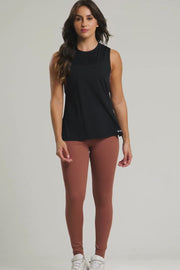Regata fitness feminina lumina preta para academia