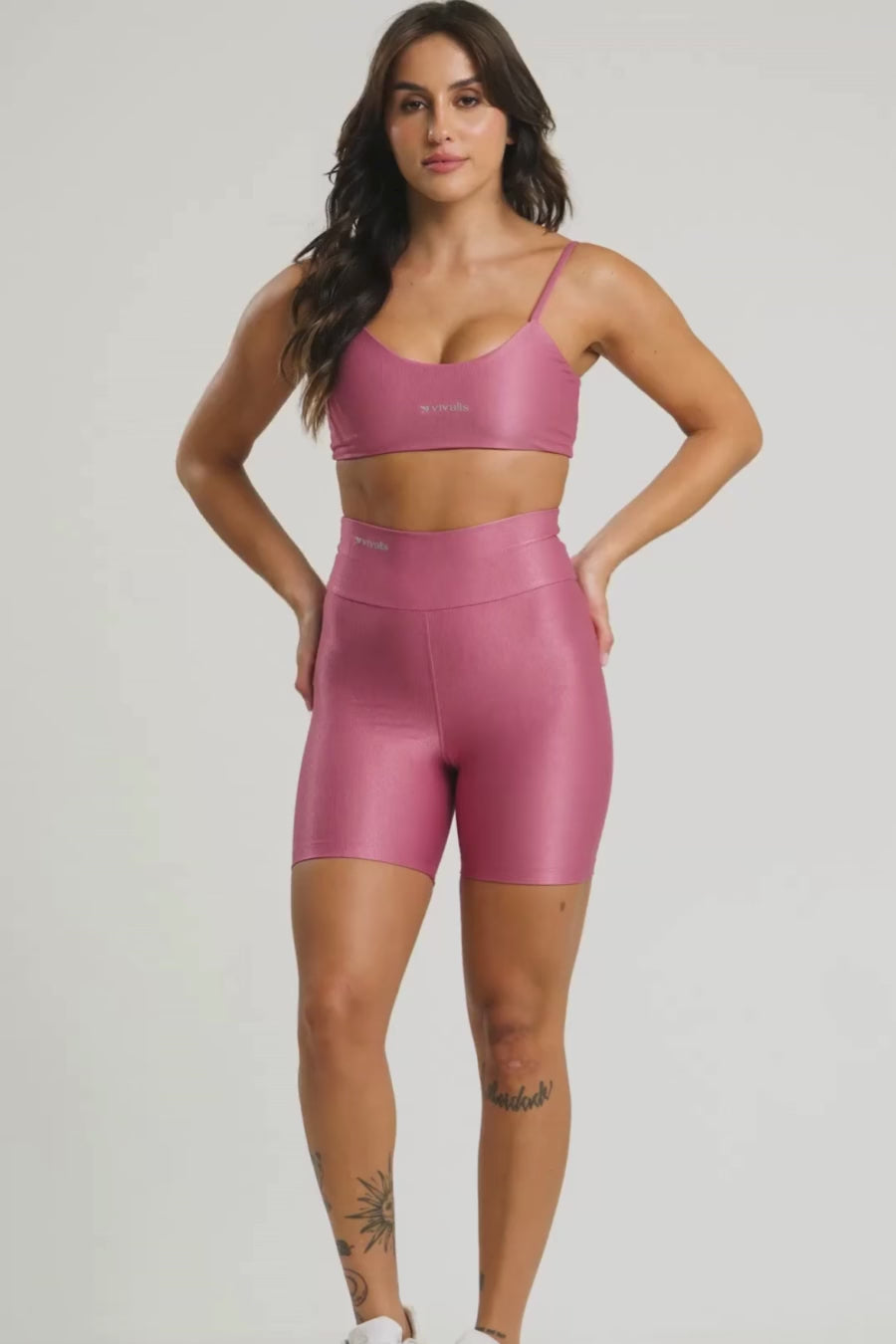 Conjunto fitness feminino brisa com top e shorts rosé para academia