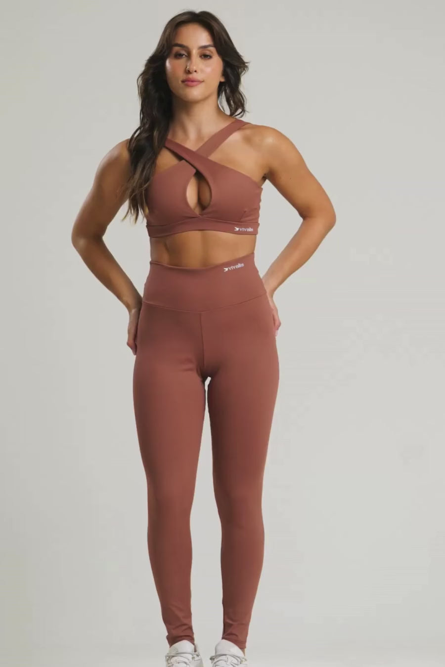 Conjunto fitness feminino flow com top e legging mocha mousse para academia